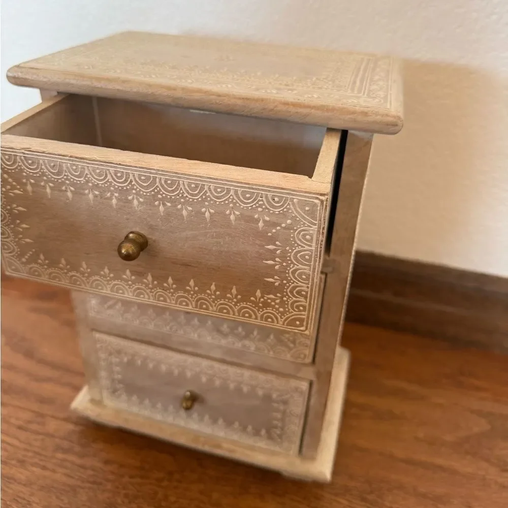 Neutral bohemian jewelry box